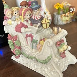 Holiday Sleigh Figurine with Children - Multicolor